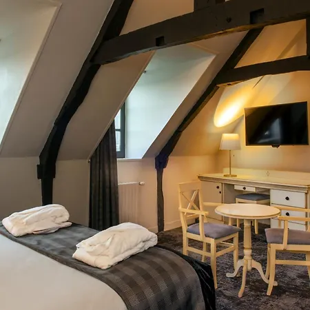 Western Le Cheval Blanc -vue Sur Le Port-plein Centre