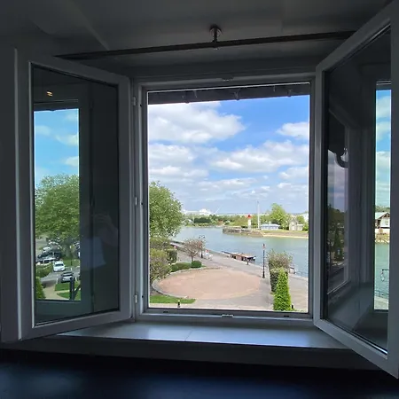 Western Le Cheval Blanc -vue Sur Le Port-plein Centre 3*