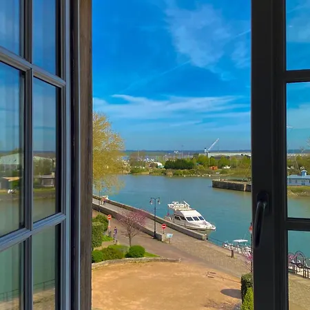 Western Le Cheval Blanc -vue Sur Le Port-plein Centre מלון