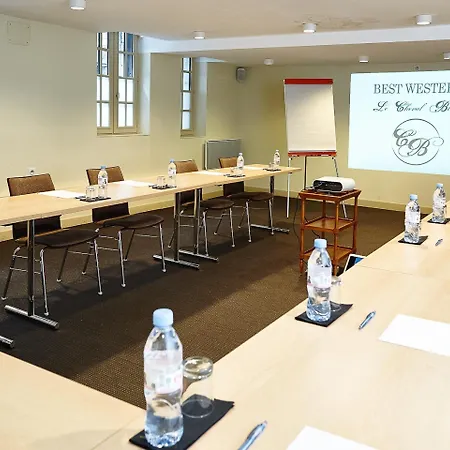 מלון Western Le Cheval Blanc -vue Sur Le Port-plein Centre 3*