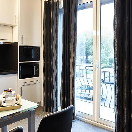 Western Le Cheval Blanc -vue Sur Le Port-plein Centre הונפלר