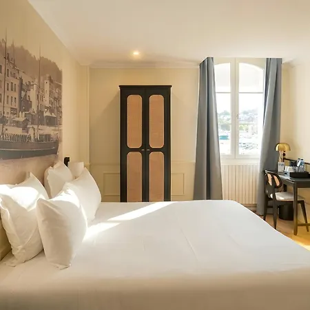 Western Le Cheval Blanc -vue Sur Le Port-plein Centre 3*