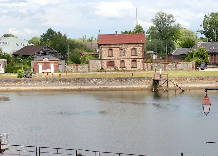 Western Le Cheval Blanc -vue Sur Le Port-plein Centre オンフルール