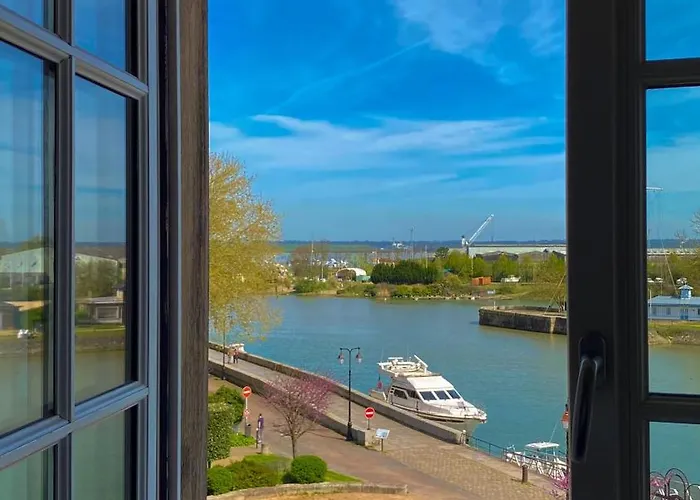 Western Le Cheval Blanc -vue Sur Le Port-plein Centre ホテル