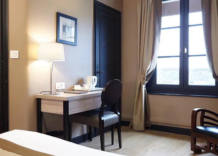 Western Le Cheval Blanc -vue Sur Le Port-plein Centre 3*