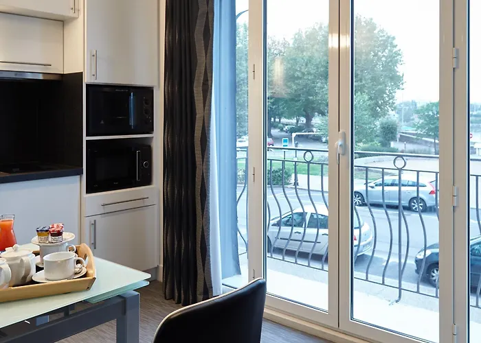 ホテル Western Le Cheval Blanc -vue Sur Le Port-plein Centre