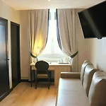 Western Le Cheval Blanc -vue Sur Le Port-plein Centre 3*