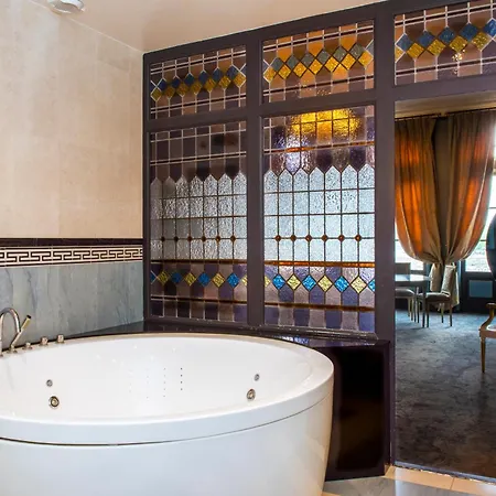 Western Le Cheval Blanc -centre- Vieux Port Hotel
