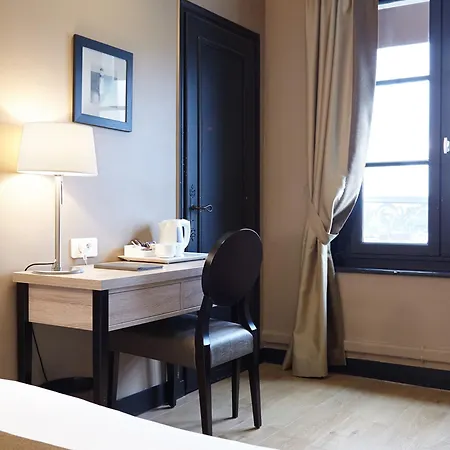 Western Le Cheval Blanc -vue Sur Le Port-plein Centre 3*
