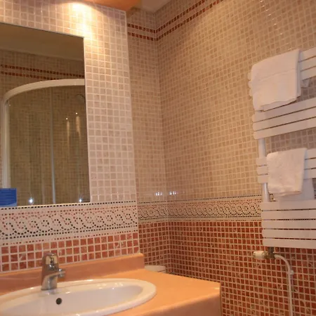 فندق Western Le Cheval Blanc -vue Sur Le Port-plein Centre 3*