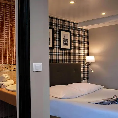 Western Le Cheval Blanc -vue Sur Le Port-plein Centre 3*