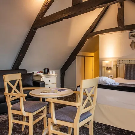 Hotel Western Le Cheval Blanc -vue Sur Le Port-plein Centre 3*