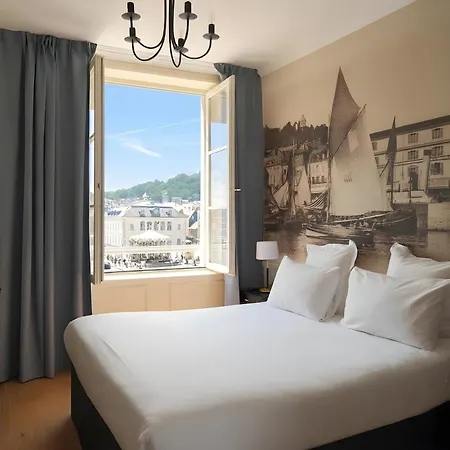 Western Le Cheval Blanc -vue Sur Le Port-plein Centre 3*