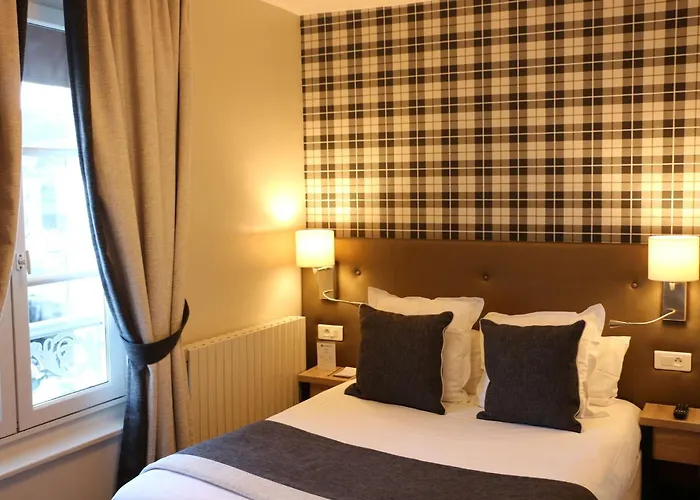 Western Le Cheval Blanc -vue Sur Le Port-plein Centre 3*