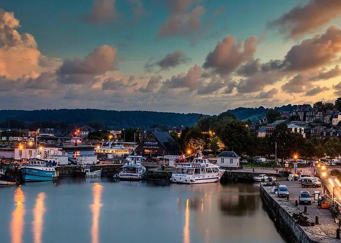מלון Western Le Cheval Blanc -vue Sur Le Port-plein Centre הונפלר