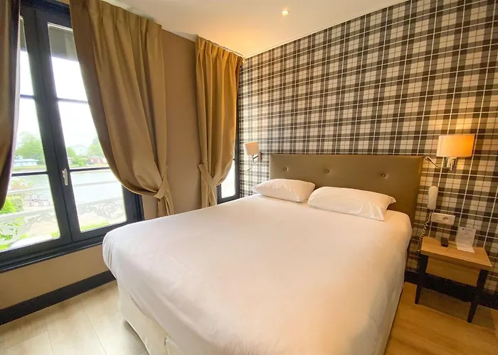 Western Le Cheval Blanc -vue Sur Le Port-plein Centre 호텔