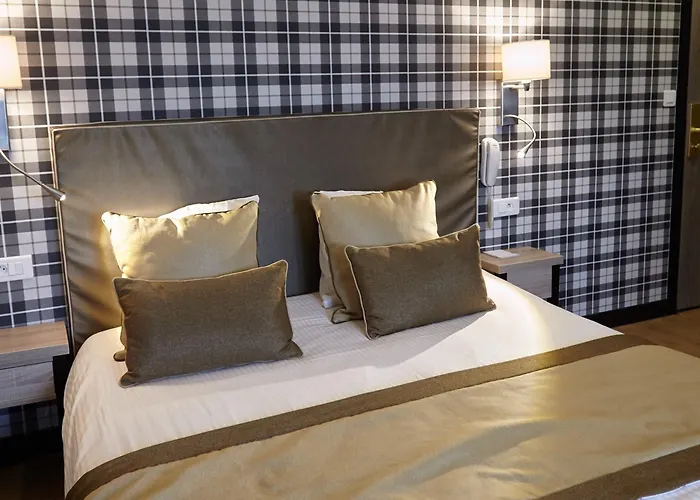 מלון Western Le Cheval Blanc -vue Sur Le Port-plein Centre