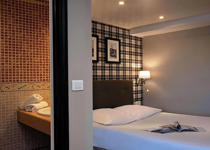 Western Le Cheval Blanc -vue Sur Le Port-plein Centre 3*