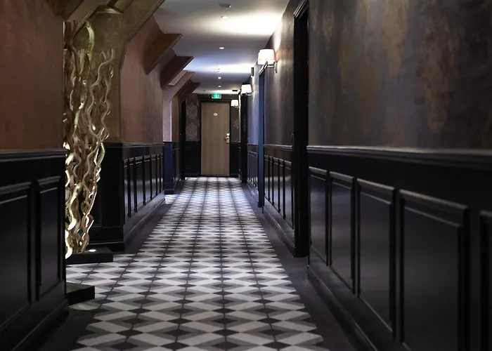 Western Le Cheval Blanc -vue Sur Le Port-plein Centre 옹플뢰르